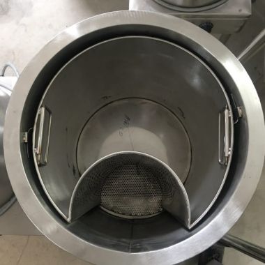 Trụng bán nguyệt có móc chống nổi khi nước cạn dần